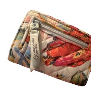 NWOT! Beautiful Vera Bradley wallet/wristlet in “Cotton”!